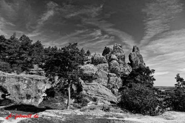 Teufelsmauer Harz bein Blankenburg Hamburger Wappen