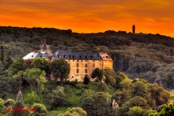 Blick auf das Große Schloss Blankenburg von der Teufelsmauer