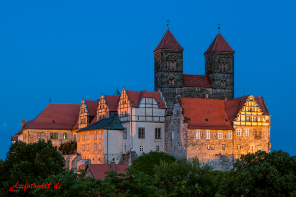 Stiftskirche St. Servatius Quedlinburg in der Dämmerung