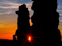 Sonnenuntergang an der Teufelsmauer bei Weddersleben im Harz
