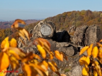 Blick in das Bodetal vom Hexentanzplatz mit herbstlicher laubfärbung