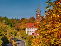 Blick zur Kirche in Friedrichsbrunn Harz