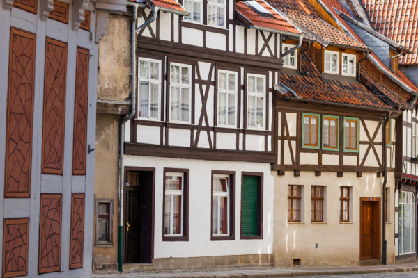 Welterbestadt Quedlinburg Straße mit Fachwerkhäusern