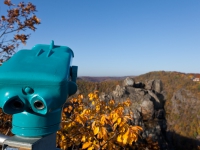 Blick in das Bodetal vom Hexentanzplatz mit herbstlicher laubfärbung