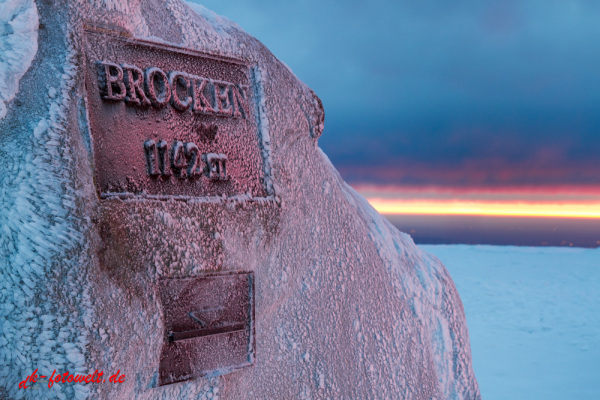 Nationalpark Harz Sonnenaufgang auf dem Brockenplateau Harz